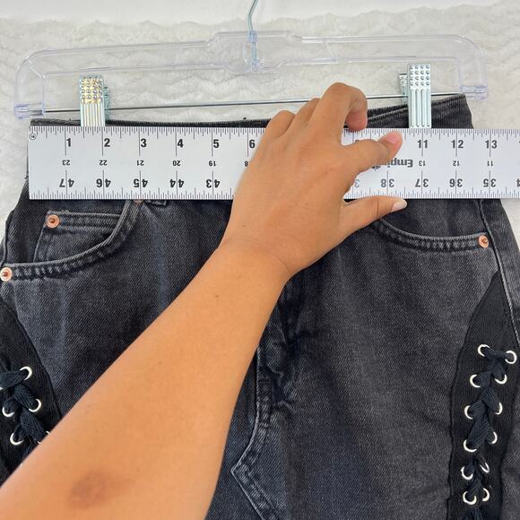 Topshop Moto Black Cutoff Demin Lace Up Edgy Biker Grunge Mini Skirt Womens 4 - Picture 10 of 12